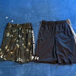 Under Armour Green Camo and Black Shorts Set-size M